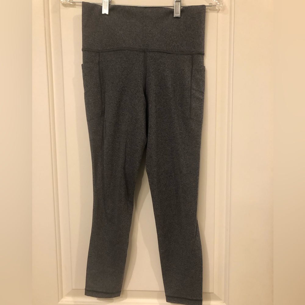 Athleta Salutation Stash Pocket 7/8 Tight Gray Small